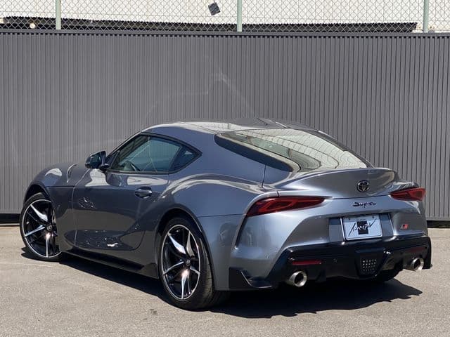 Car thumbnail 3