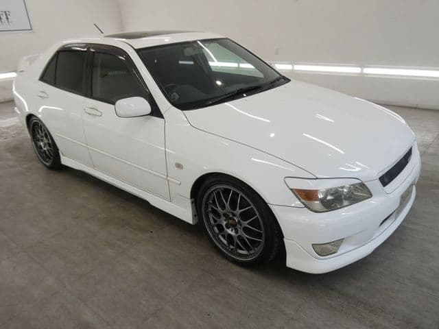 Car image 1