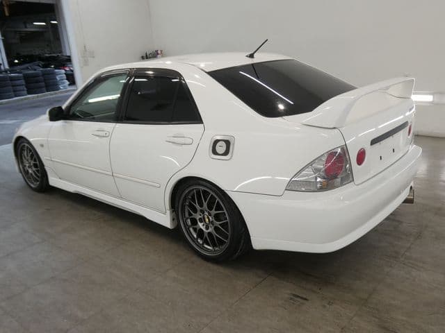 Car thumbnail 2