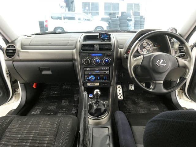 Car thumbnail 3