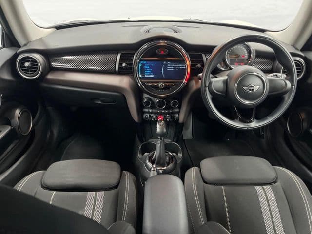 Car thumbnail 2