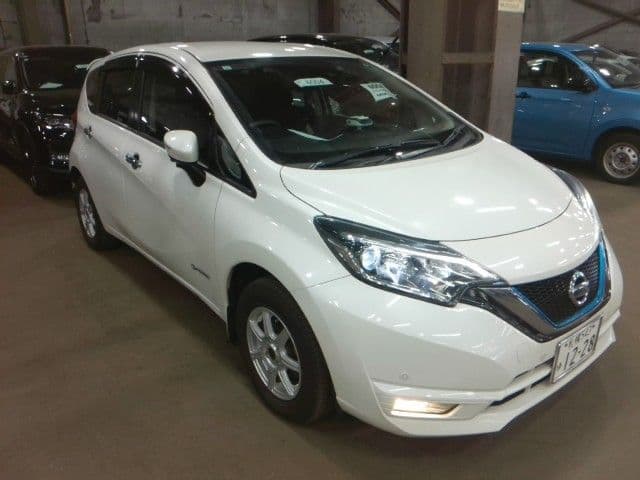 NISSAN
