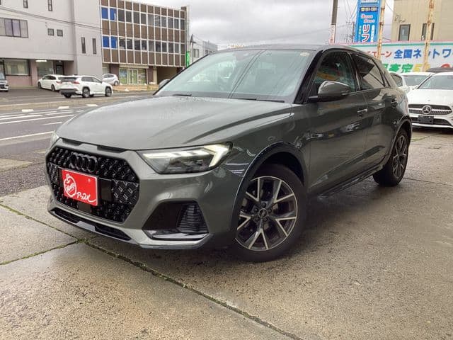 AUDI