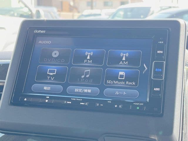 Car thumbnail 3