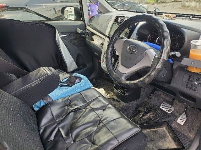 Car thumbnail 3