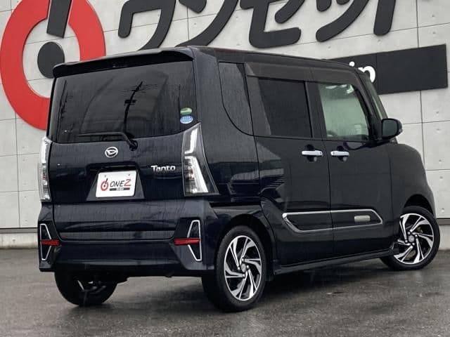 Car thumbnail 2