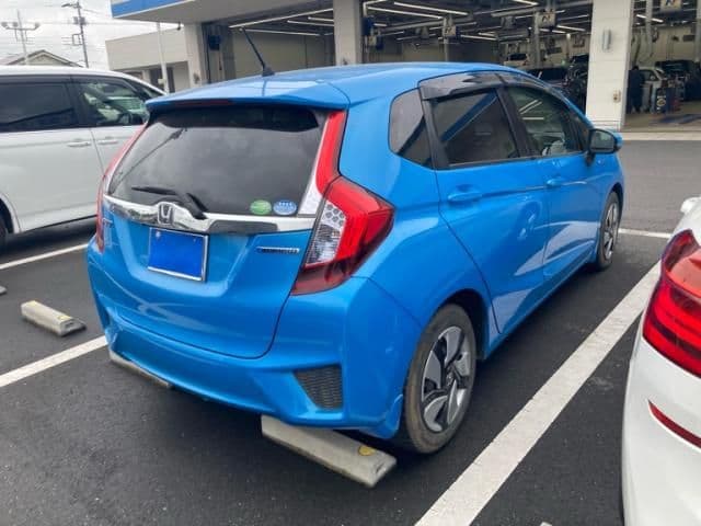 Car thumbnail 3