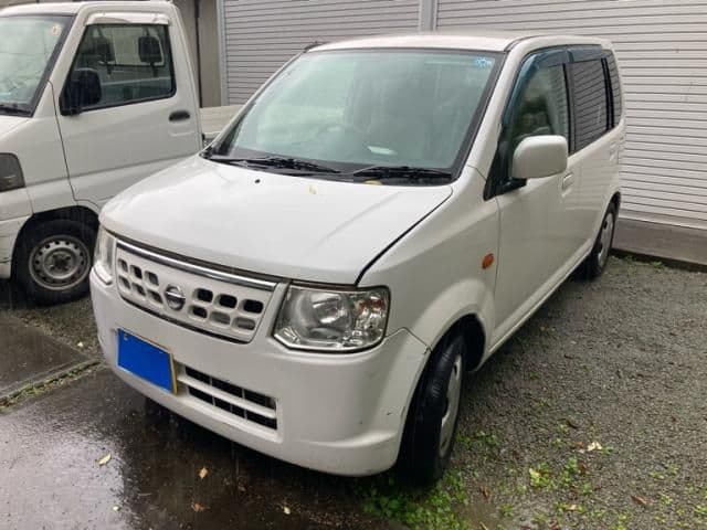 NISSAN