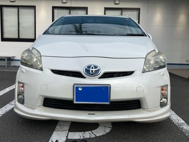 Car thumbnail 3