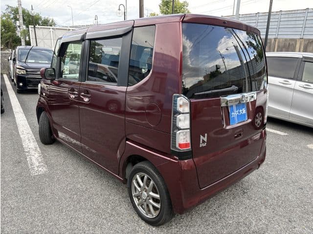 Car thumbnail 3