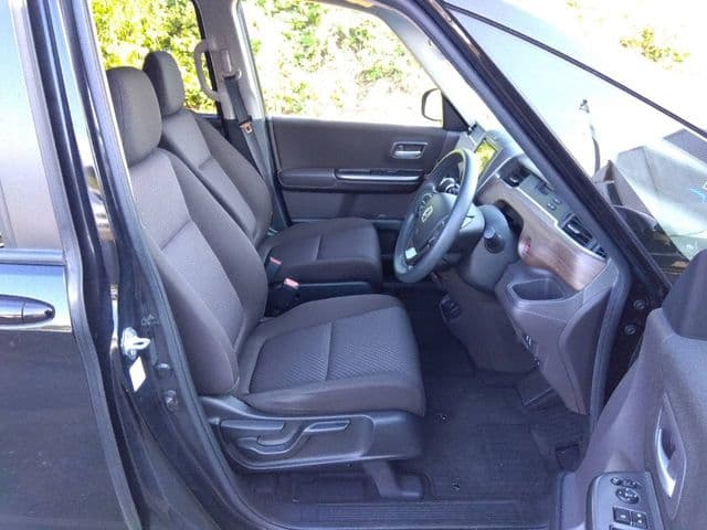 Car thumbnail 4