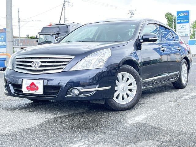 NISSAN