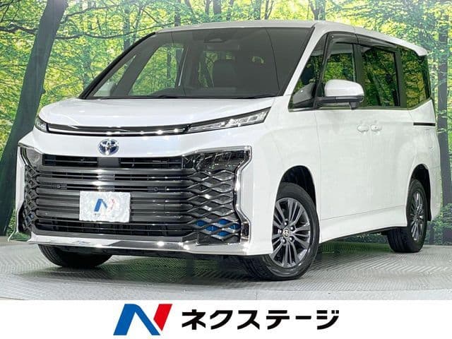 TOYOTA VOXY HYBRID 4WD