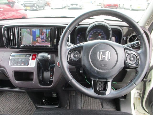 Car thumbnail 4
