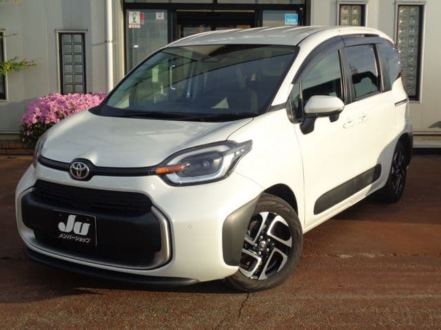 TOYOTA SIENTA HYBRID