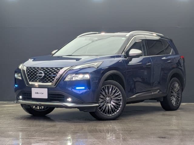 NISSAN