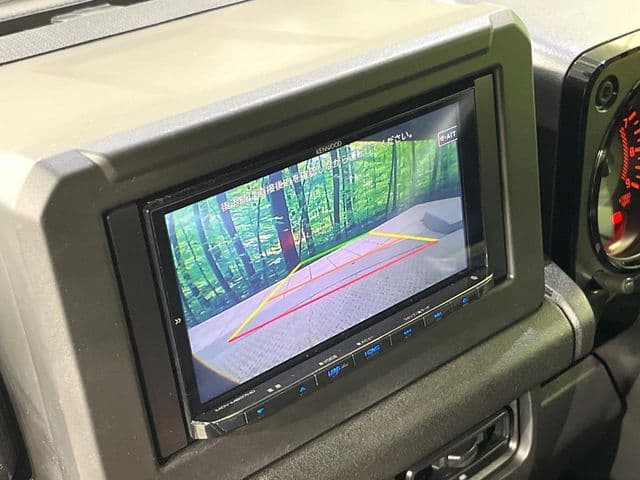 Car thumbnail 4