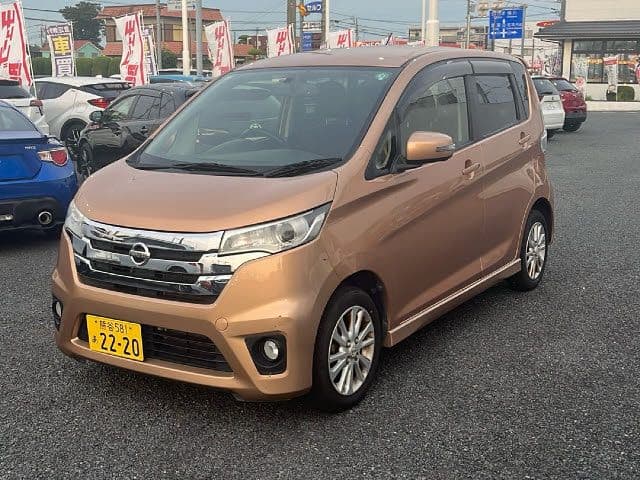 NISSAN