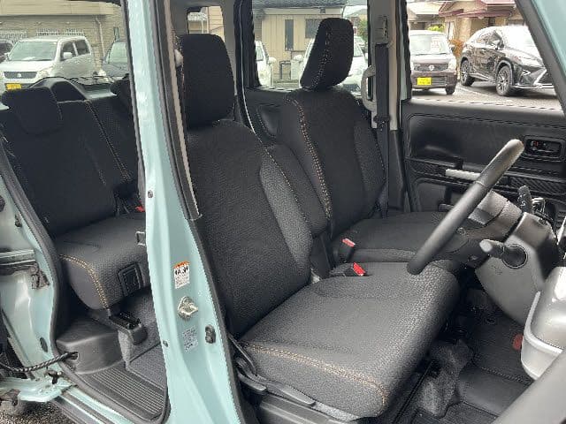 Car thumbnail 4