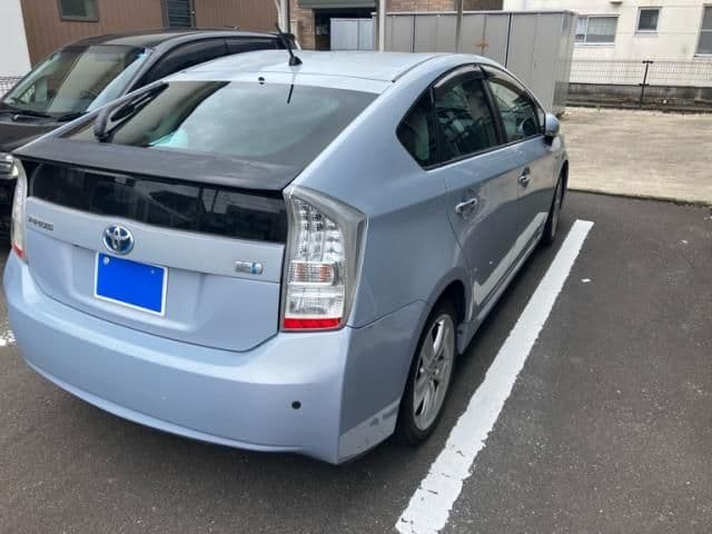 Car thumbnail 3