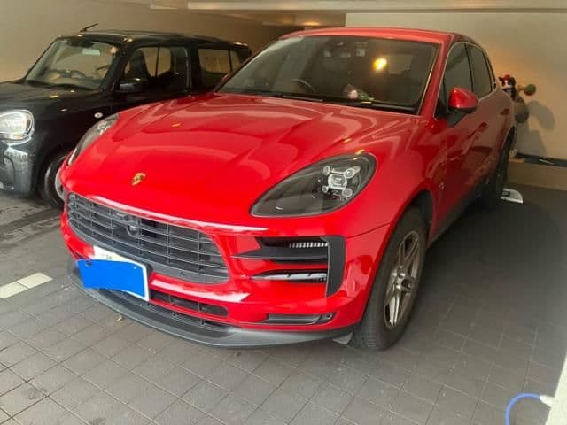 PORSCHE