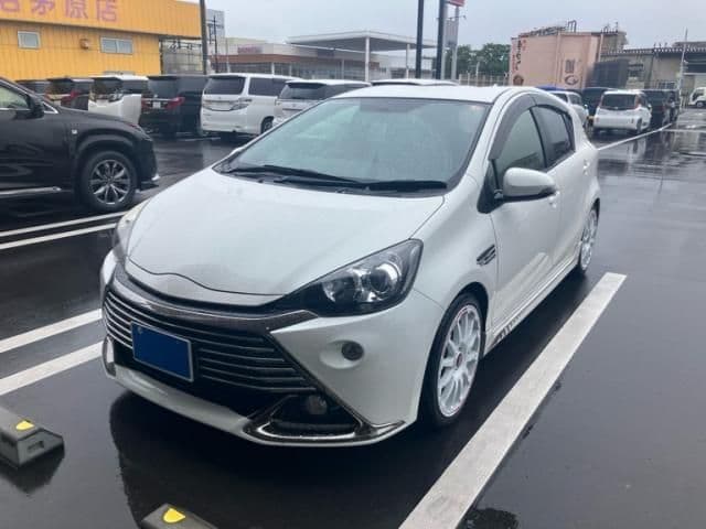 Car image 1