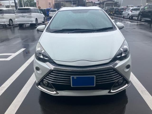 Car thumbnail 3
