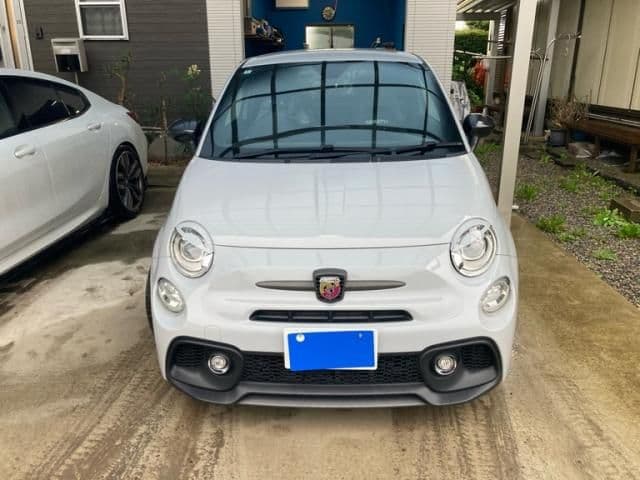 Car image 1