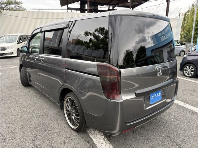 Car thumbnail 4