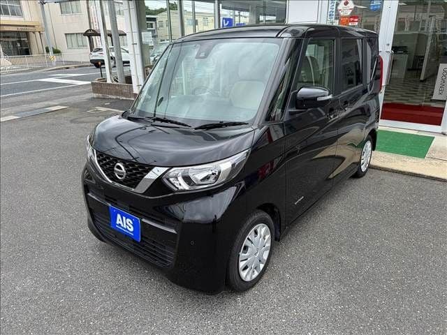 NISSAN
