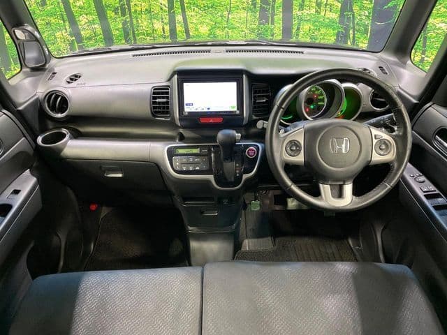 Car thumbnail 4