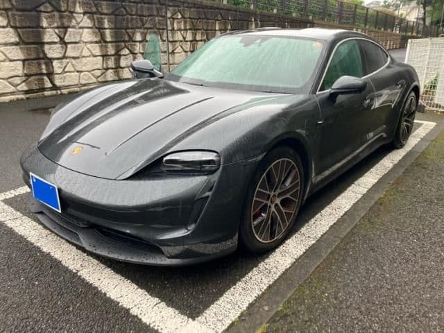 PORSCHE