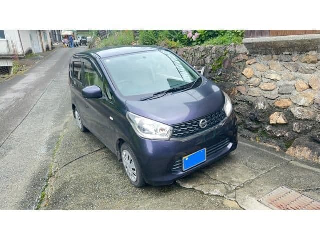 NISSAN