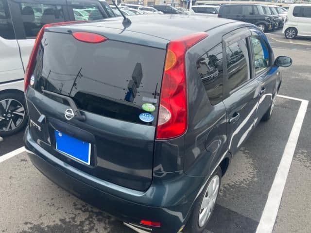 Car thumbnail 3