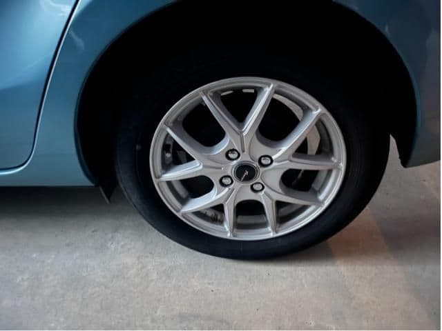 Car thumbnail 4