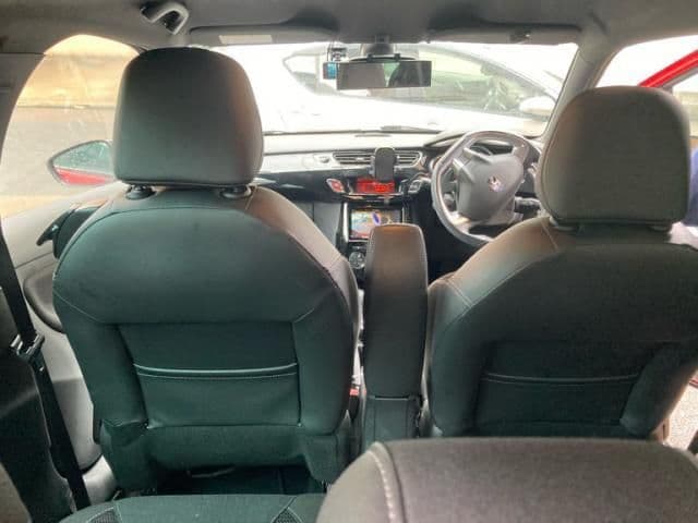 Car thumbnail 4