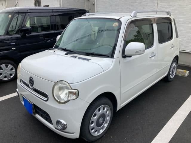 Car thumbnail 3