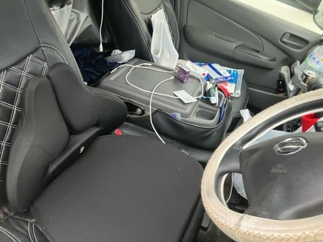 Car thumbnail 3