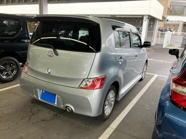Car thumbnail 4