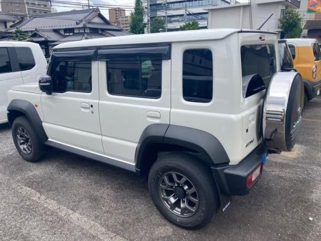 Car thumbnail 3