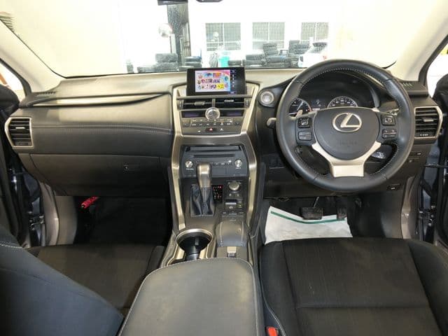 Car thumbnail 3