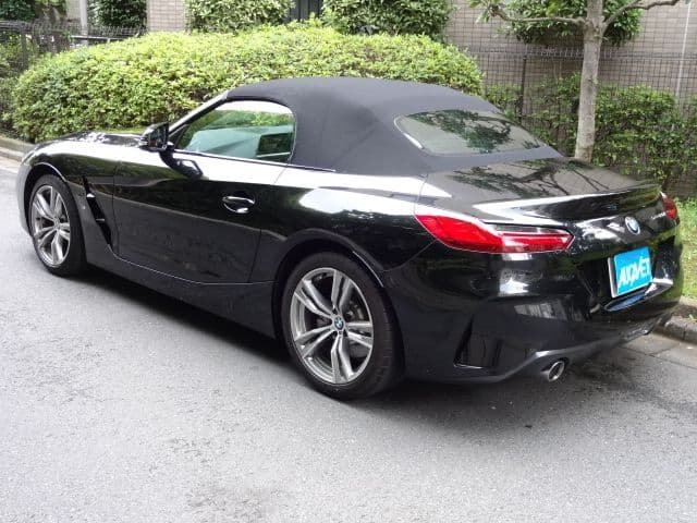 Car thumbnail 3