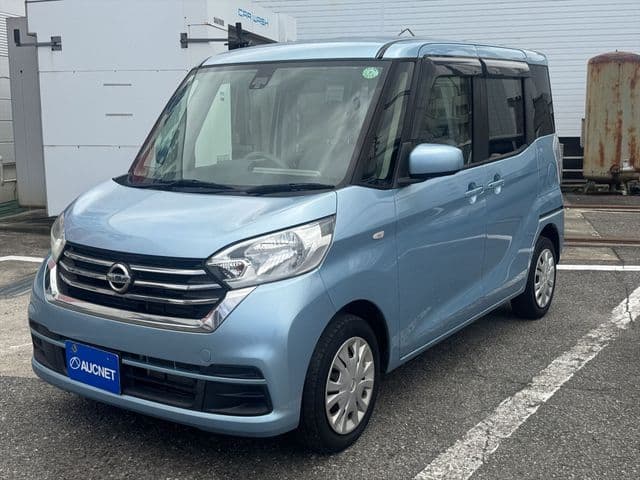 NISSAN