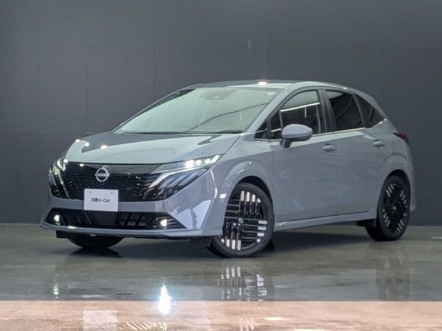 NISSAN AURA