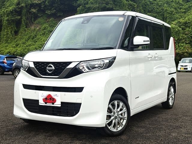 NISSAN