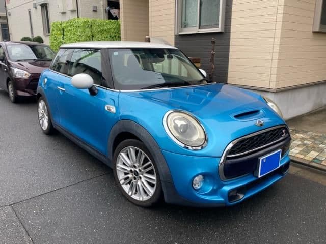 Car image 1