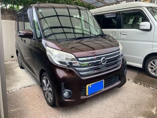NISSAN