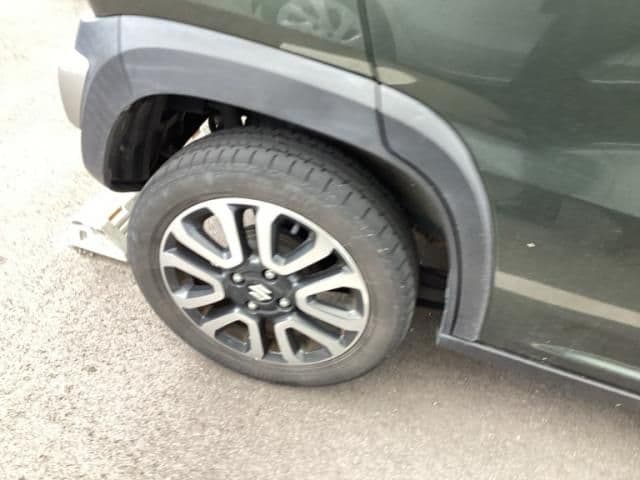 Car thumbnail 4