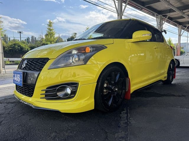 SUZUKI SWIFT