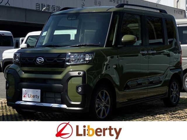 DAIHATSU TANTO FAN CROSS